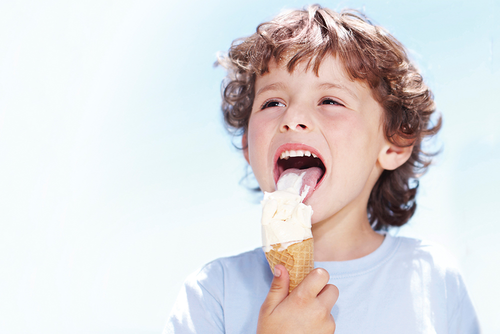 Шоколадный мальчик мороженое фото